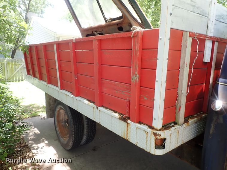 image for item DF1244 1952 Chevrolet grain truck