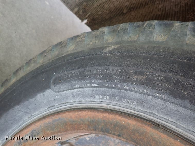 image for item DF1244 1952 Chevrolet grain truck