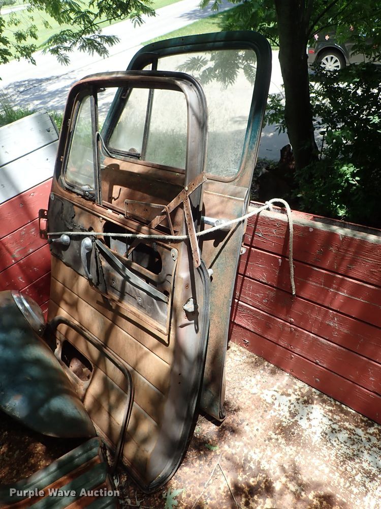 image for item DF1244 1952 Chevrolet grain truck