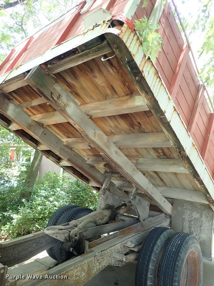 image for item DF1244 1952 Chevrolet grain truck