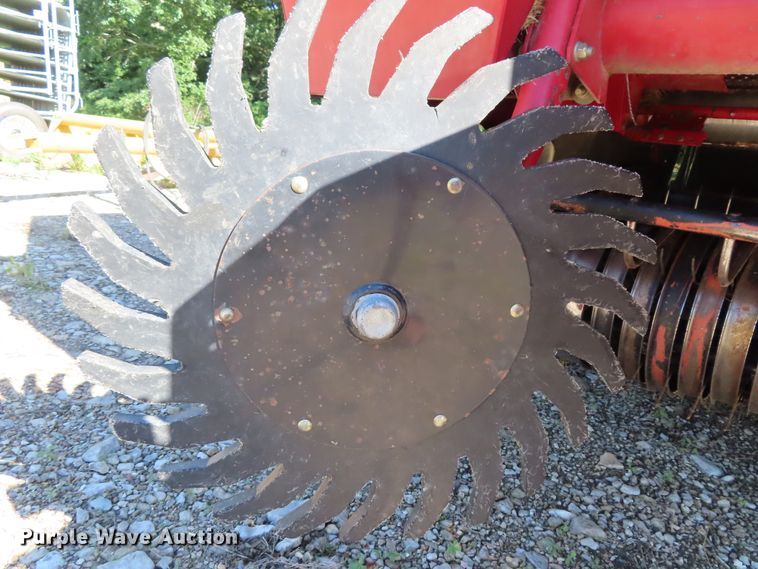 image for item DH0294 2002 Case IH RBX561 round baler