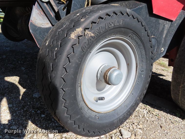 image for item DH0294 2002 Case IH RBX561 round baler