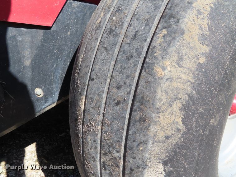 image for item DH0294 2002 Case IH RBX561 round baler