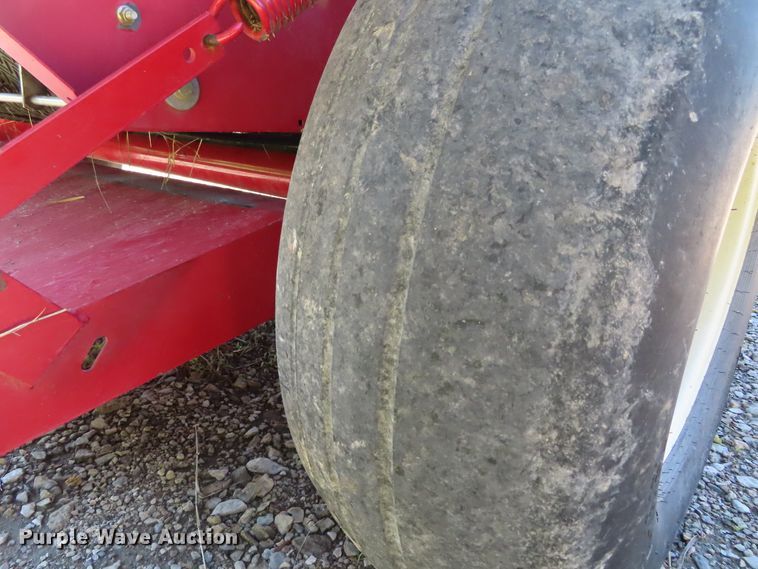 image for item DH0294 2002 Case IH RBX561 round baler