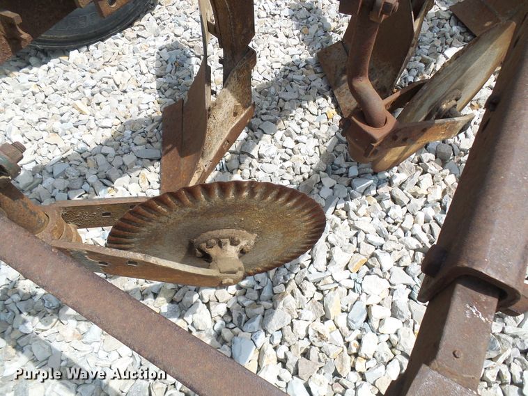 image for item DI0533 Three bottom plow