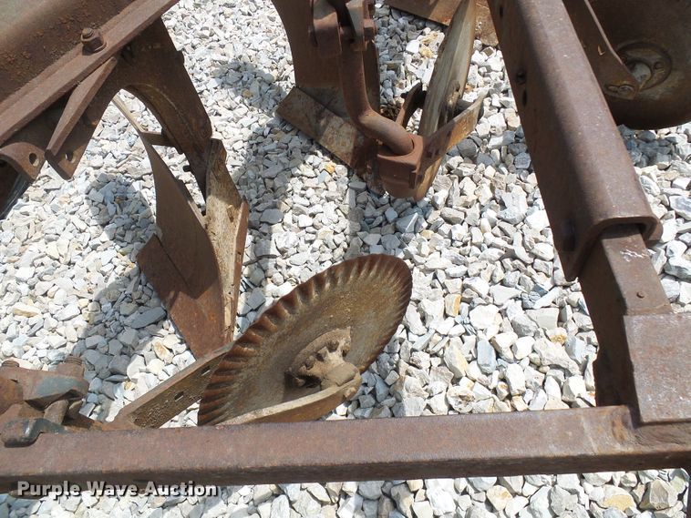 image for item DI0533 Three bottom plow