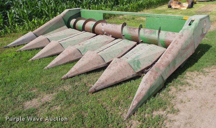 image for item EM9775 John Deere 653 all crop head