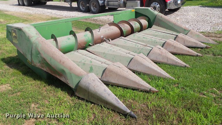 image for item EM9775 John Deere 653 all crop head