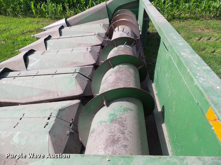 image for item EM9775 John Deere 653 all crop head