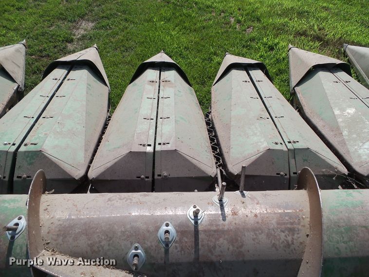image for item EM9775 John Deere 653 all crop head