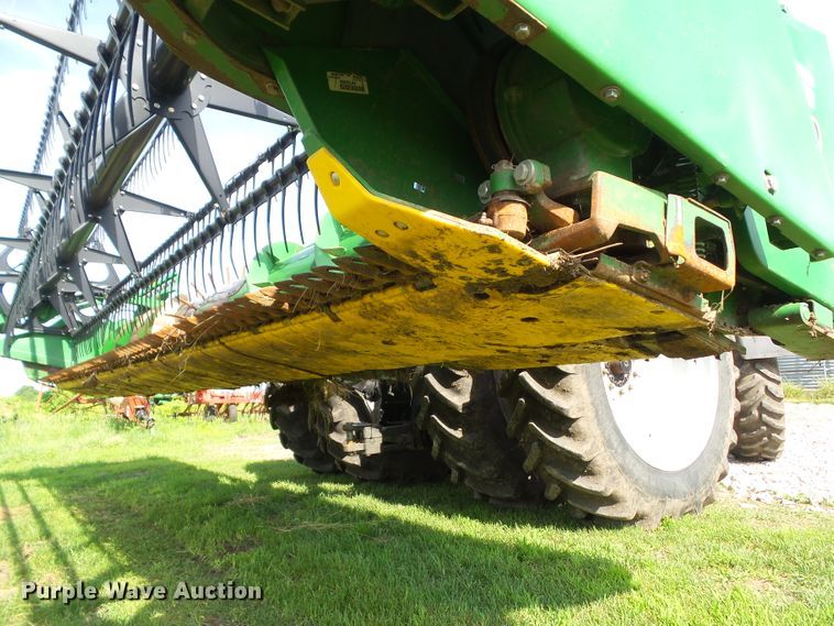 image for item EM9776 1999 John Deere 920F flex head