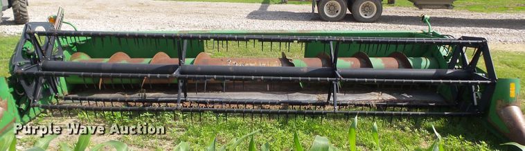 image for item EM9777 1993 John Deere 920F flex head