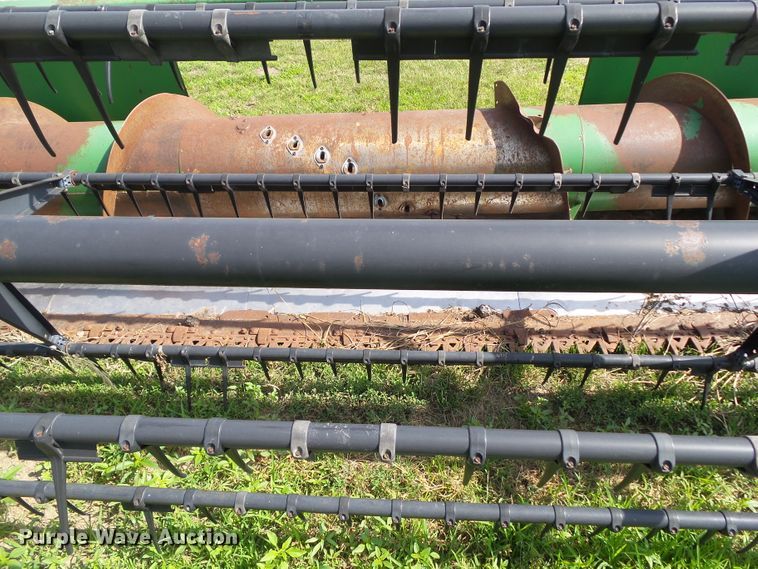 image for item EM9777 1993 John Deere 920F flex head