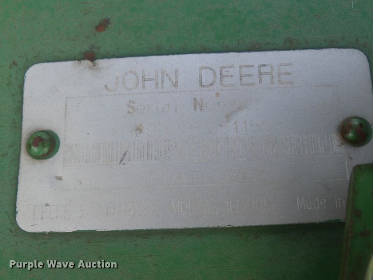 image for item EM9777 1993 John Deere 920F flex head