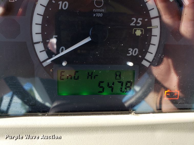 image for item ET9751 2015 John Deere 4066R MFWD tractor