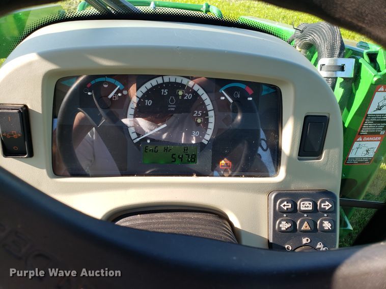 image for item ET9751 2015 John Deere 4066R MFWD tractor