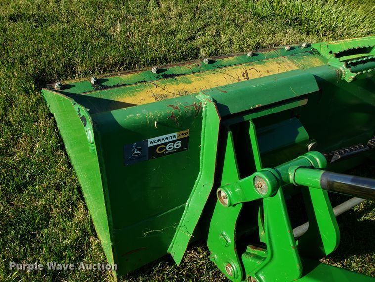 image for item ET9751 2015 John Deere 4066R MFWD tractor