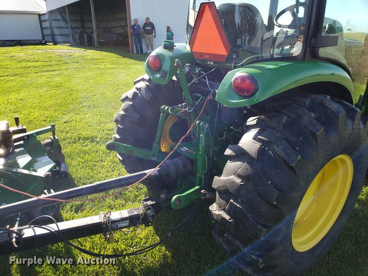 image for item ET9751 2015 John Deere 4066R MFWD tractor