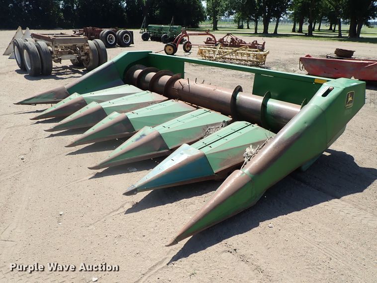 image for item FE9832 John Deere 653 all-crop head