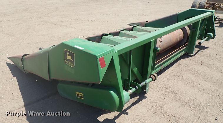 image for item FE9832 John Deere 653 all-crop head