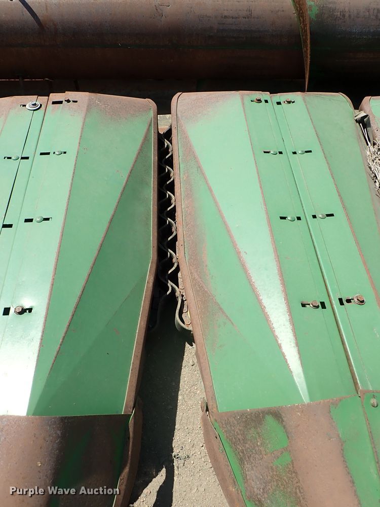 image for item FE9832 John Deere 653 all-crop head