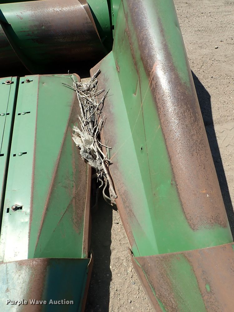 image for item FE9832 John Deere 653 all-crop head