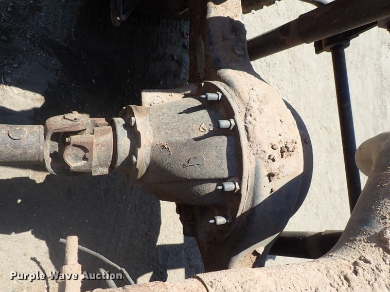 image for item FE9841 Rear axle assembly