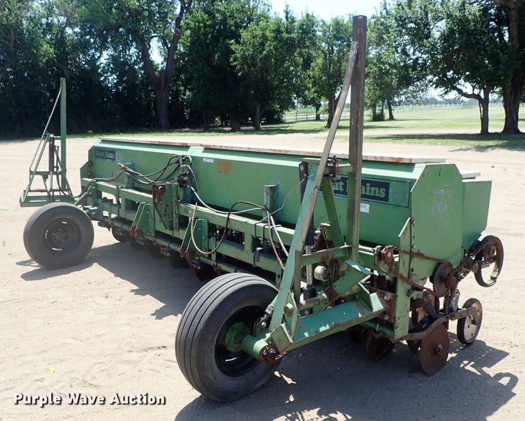 image for item FE9853 Great Plains Solid Stand 15 grain drill