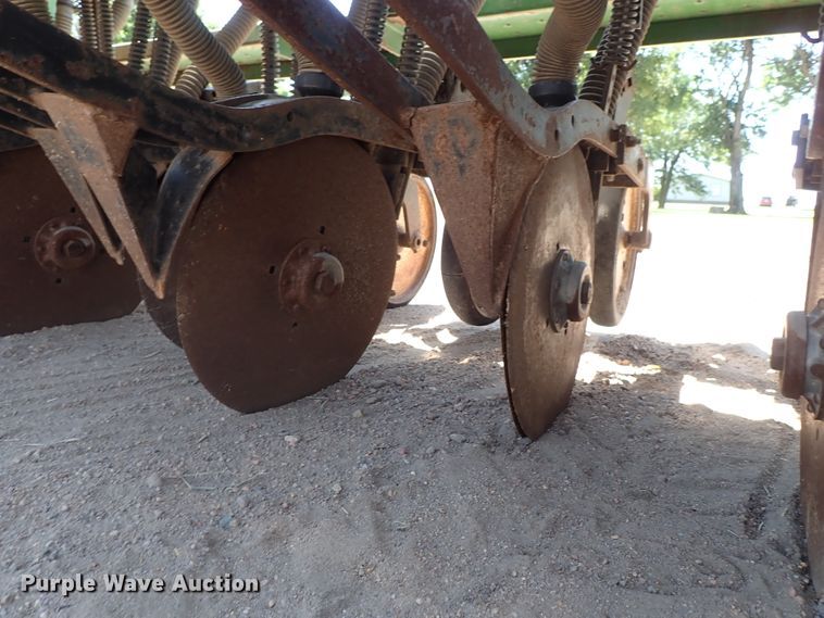 image for item FE9853 Great Plains Solid Stand 15 grain drill