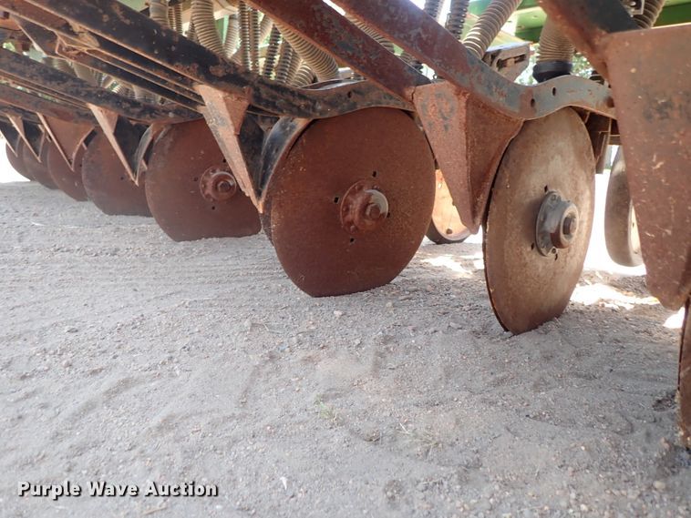 image for item FE9853 Great Plains Solid Stand 15 grain drill