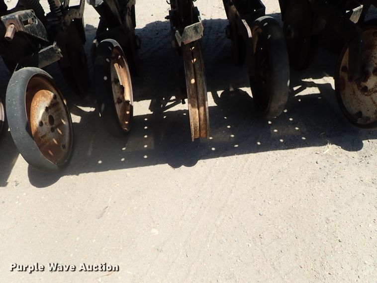 image for item FE9853 Great Plains Solid Stand 15 grain drill