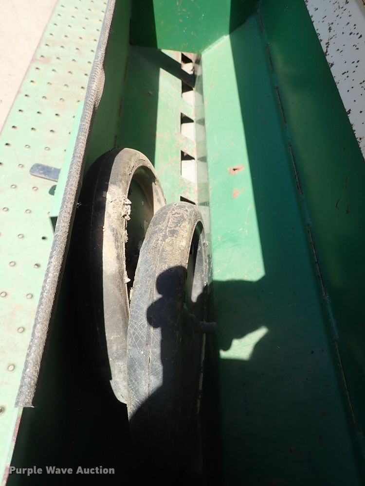 image for item FE9853 Great Plains Solid Stand 15 grain drill