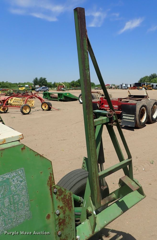 image for item FE9853 Great Plains Solid Stand 15 grain drill