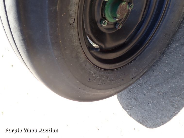 image for item FE9853 Great Plains Solid Stand 15 grain drill