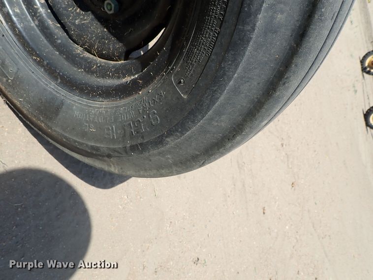 image for item FE9853 Great Plains Solid Stand 15 grain drill