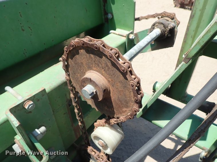 image for item FE9853 Great Plains Solid Stand 15 grain drill