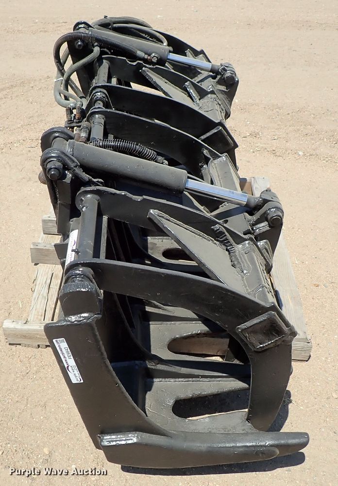 image for item FE9860 Skid steer grapple bucket