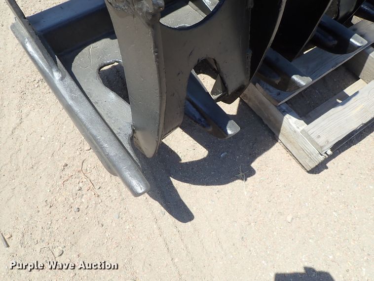 image for item FE9860 Skid steer grapple bucket