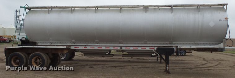 image for item FM9469 1981 Fontaine fertilizer/feed delivery trailer