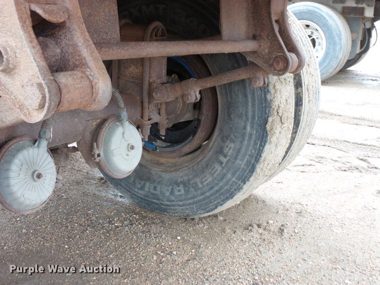 image for item FM9469 1981 Fontaine fertilizer/feed delivery trailer