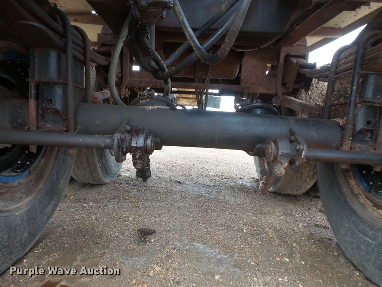 image for item FM9469 1981 Fontaine fertilizer/feed delivery trailer