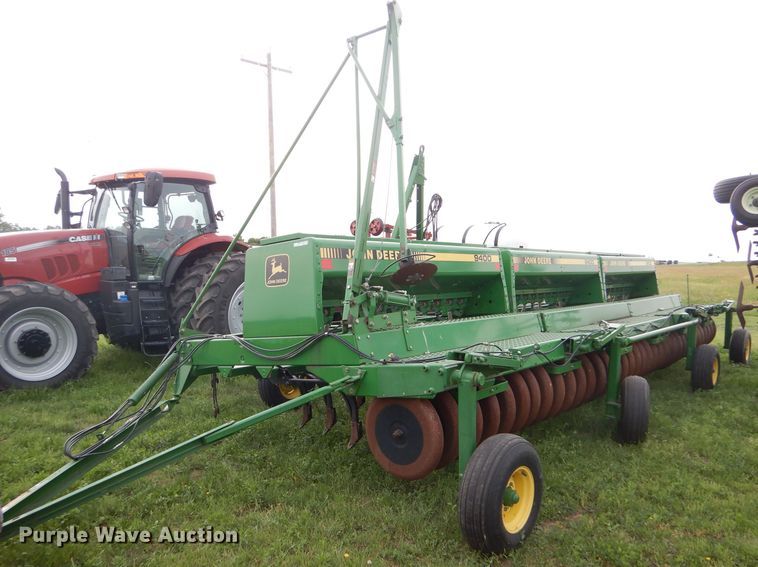 image for item FT9626 (3) 1996 John Deere 9400 hoe drill