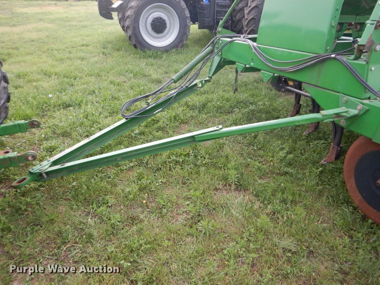 image for item FT9626 (3) 1996 John Deere 9400 hoe drill