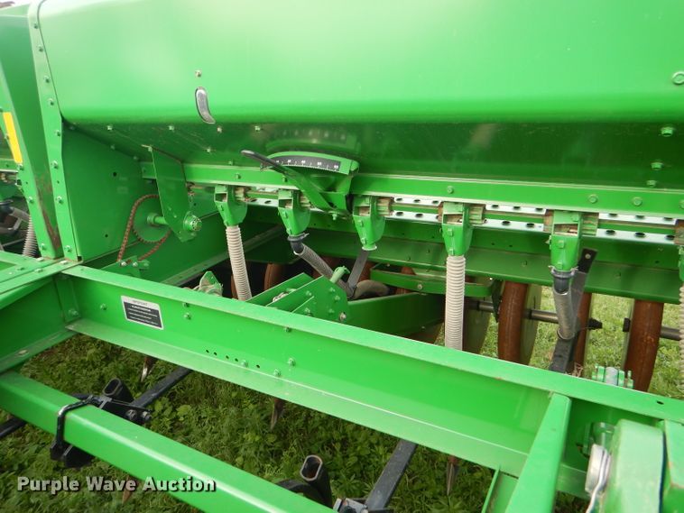 image for item FT9626 (3) 1996 John Deere 9400 hoe drill