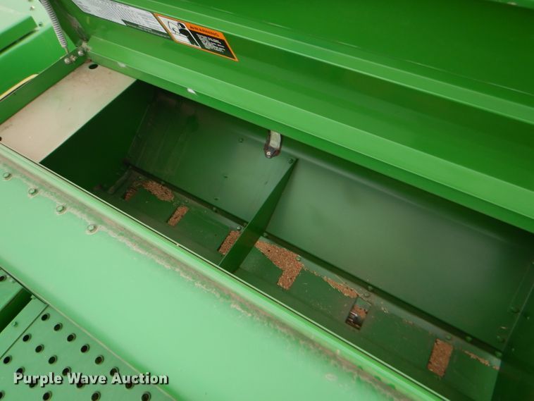 image for item FT9626 (3) 1996 John Deere 9400 hoe drill