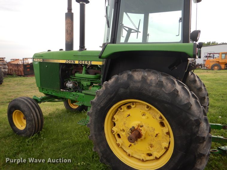 image for item FT9627 1988 John Deere 4250 tractor
