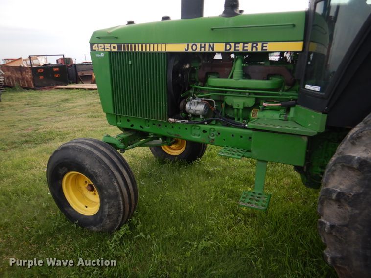 image for item FT9627 1988 John Deere 4250 tractor