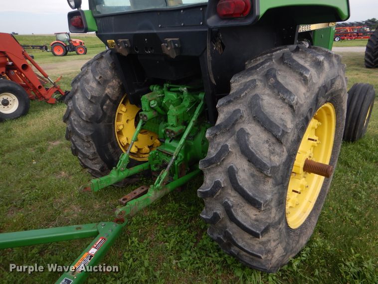 image for item FT9627 1988 John Deere 4250 tractor