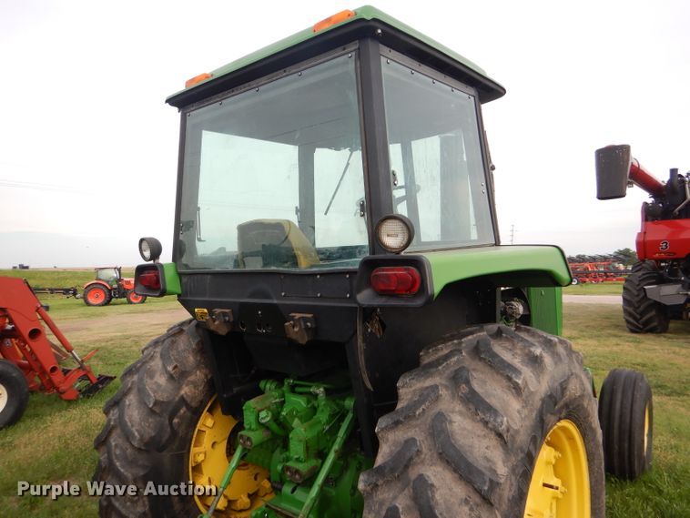 image for item FT9627 1988 John Deere 4250 tractor