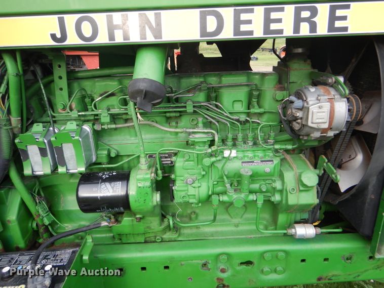 image for item FT9627 1988 John Deere 4250 tractor